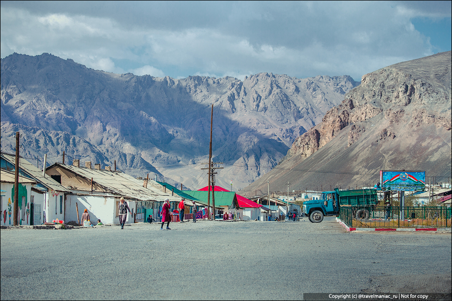 Как выглядит самый суровый город Таджикистана, откуда даже на заработки в Россию почти не выбраться2
