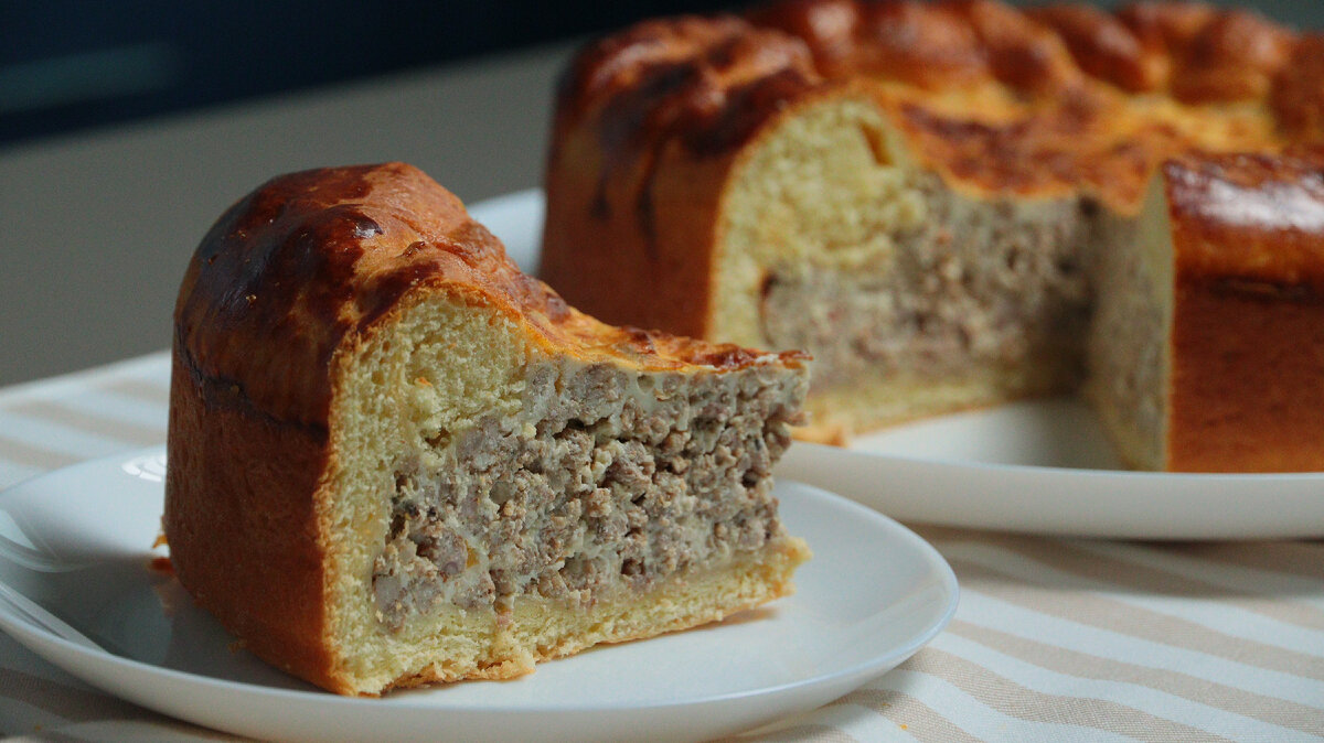 Венский пирог с корицей и яблоками. Пирог рулет из венского теста. Венский пирог с вишней. Пироги из венского теста. Венский рулет.