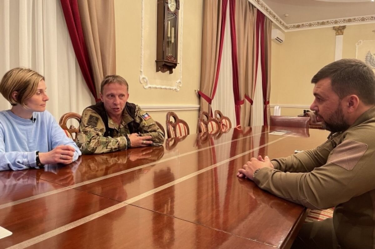    Охлобыстин приехал в Донбасс вместе с женой, дочерью и зятем