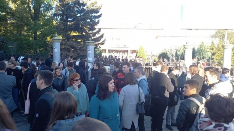    В ОГУ начало новой учебной недели началось с минирования и эвакуации Андрей Севостьянов