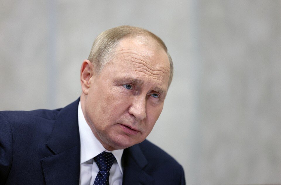     Владимир Путин  REUTERS