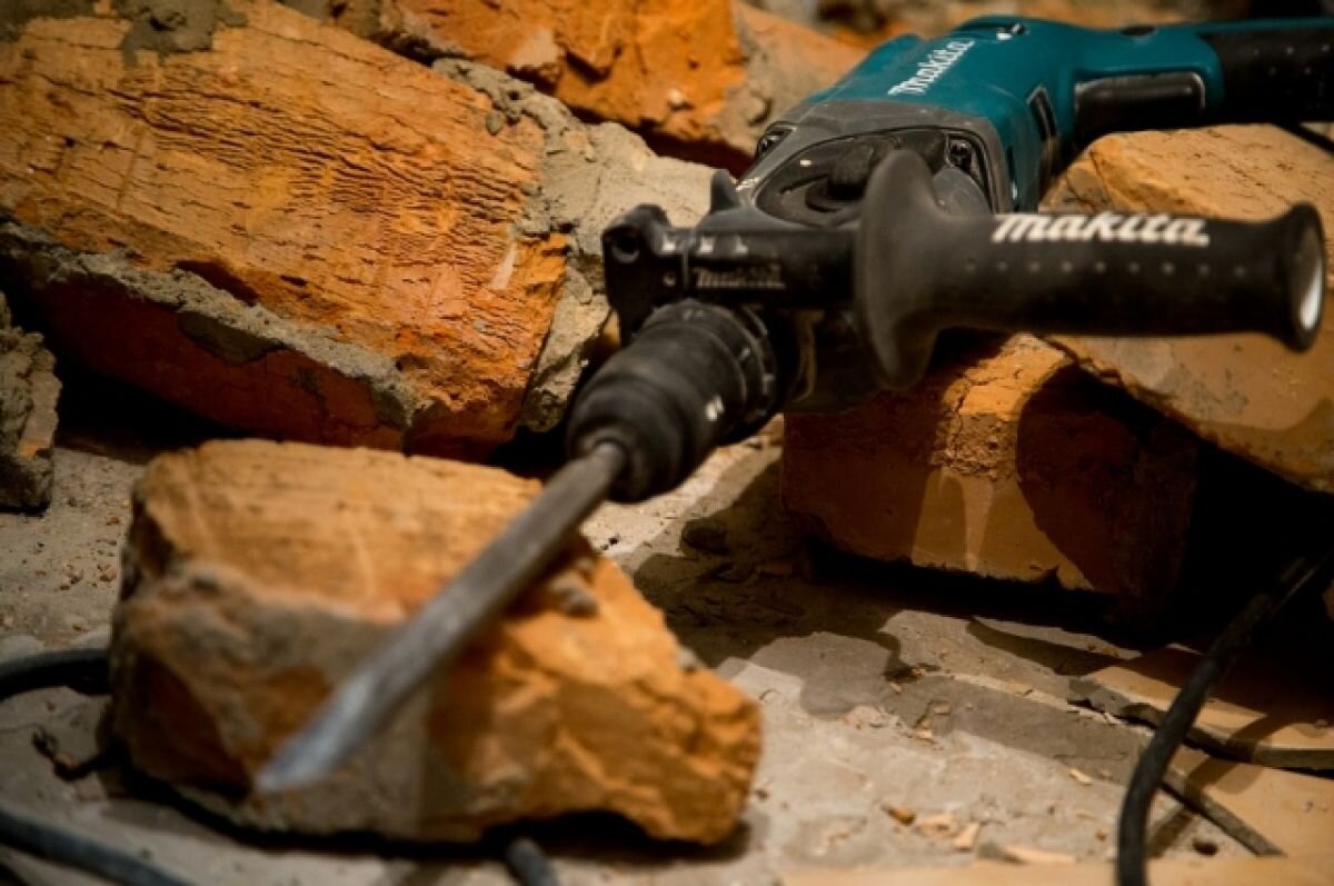    Мурманские полицейские вернули ремонтнику похищенный перфоратор