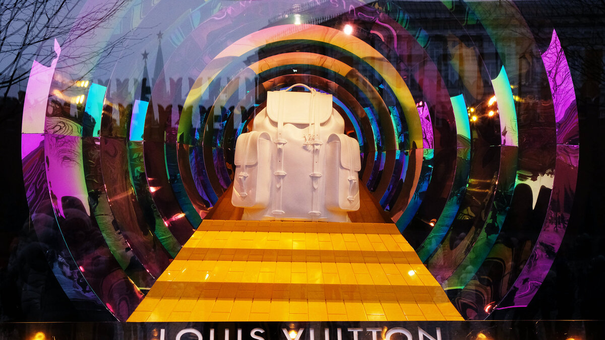    Витрина магазина Louis Vuitton в ГУМе© РИА Новости . Наталья Селиверстова