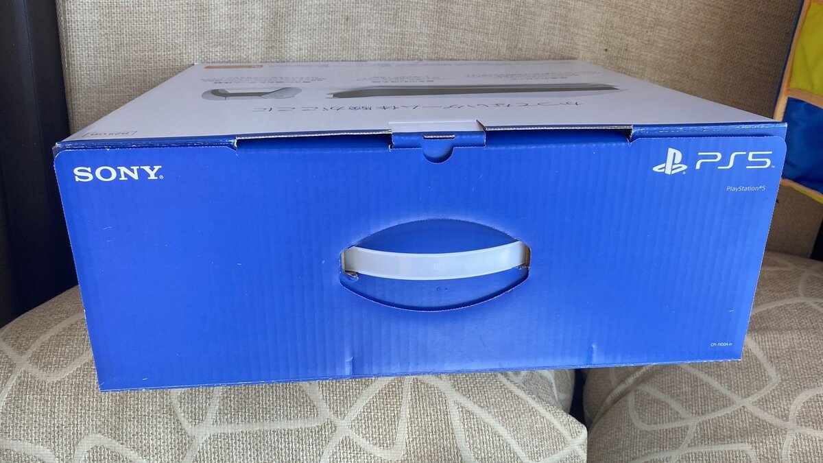 Коробка PlayStation 5 CFI-1100A верхняя часть
