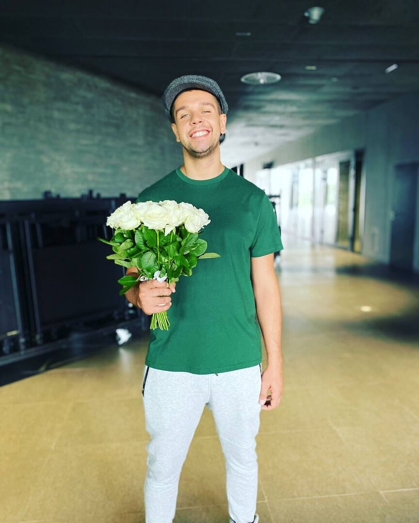 валя словетский. диман хулиган сердце ивлеевой.