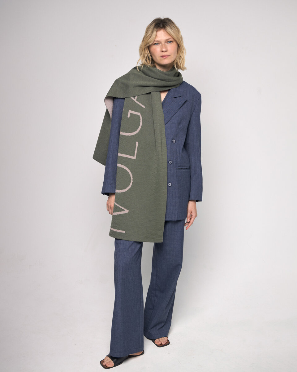    Шарф Ivolga, 4900 руб.