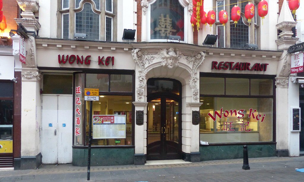 Герой сюжета - самый грубый ресторан в Лондоне