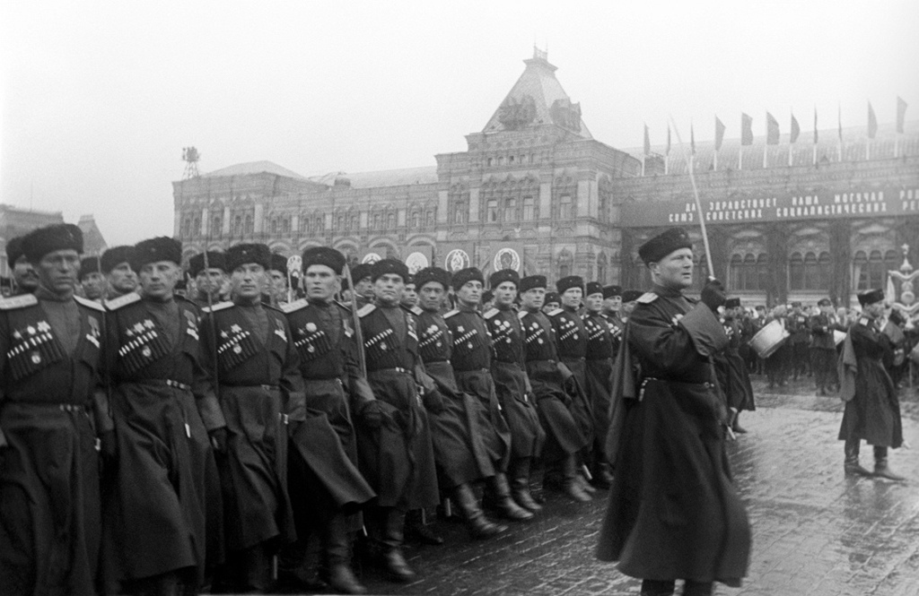 Великая победа советского народа. Великая Отечественная война парад Победы 1945. Парад Победы СССР 1945. 24 Июня парад Победы в Москве 1945. Кубанские казаки на параде Победы 1945.