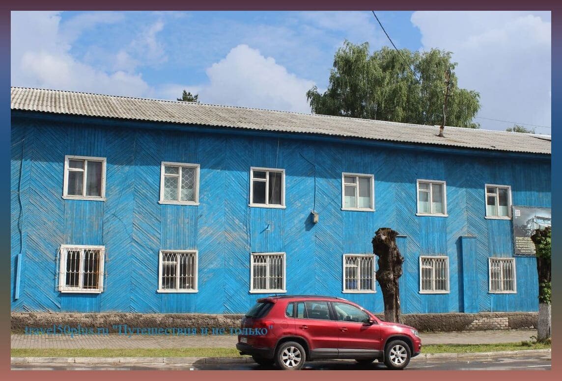 Дом напротив особняка Лужина.