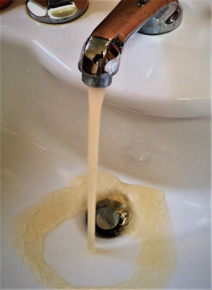 Вода с глиной