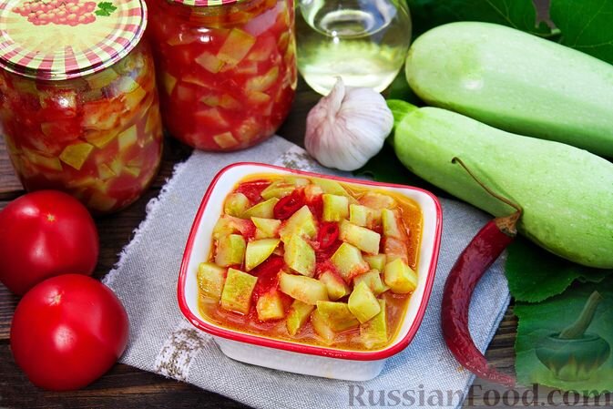 кабачки, помидоры, чеснок, перец красный стручковый, масло растительное, уксус, сахар, соль, перец чёрный молотый