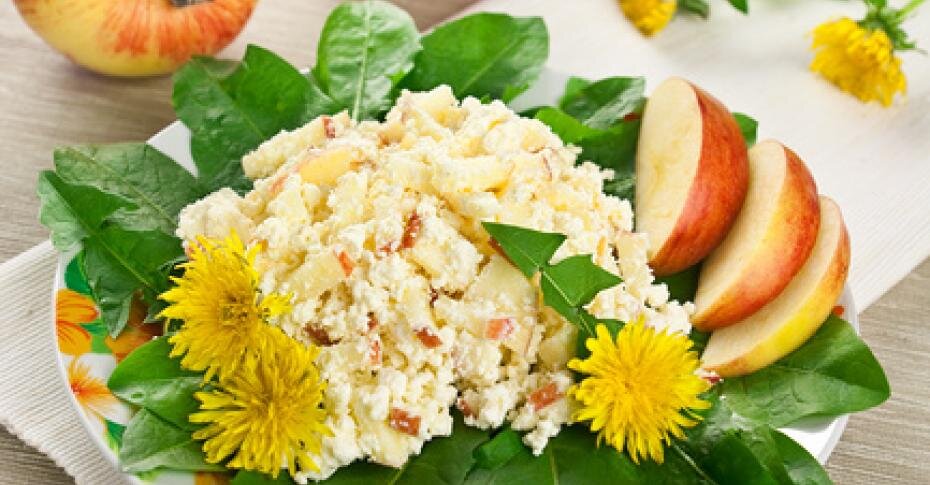 Как приготовить творожный салат с одуванчиком?