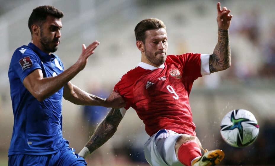 Лучшим игроком сборной России по ттд в матче против Кипра стал Смолов. Его оценка 7,9. 2 ассиста, 1 удар по воротам, 83% передач. При том, что их Фёдор сделал 23 (показательно при сравнении с Черышевым). И количество и качество передач очень высокое для центрального нападающего. 