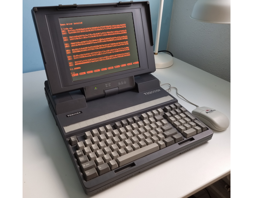 [via] Разработчику удалось превратить ноутбук 1989 года выпуска в машину для майнинга криптовалюты, но в ближайшее время он никого не сделает богатым.-2