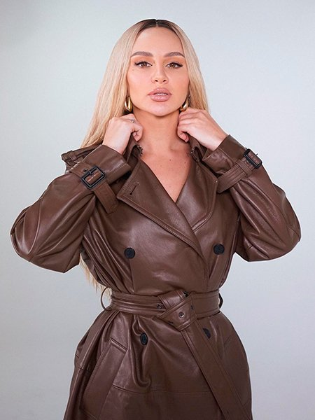 Слишком драматично сказано, — отметила Дзюба в интервью телеканалу RU.TV. — В депрессию я не уходила, погрустила недельку, разочек всплакнула, все выплеснула, пошла дальше. Я всегда говорю: зацикливаться на проблеме нельзя. Поэтому не стала этого делать и иду дальше.