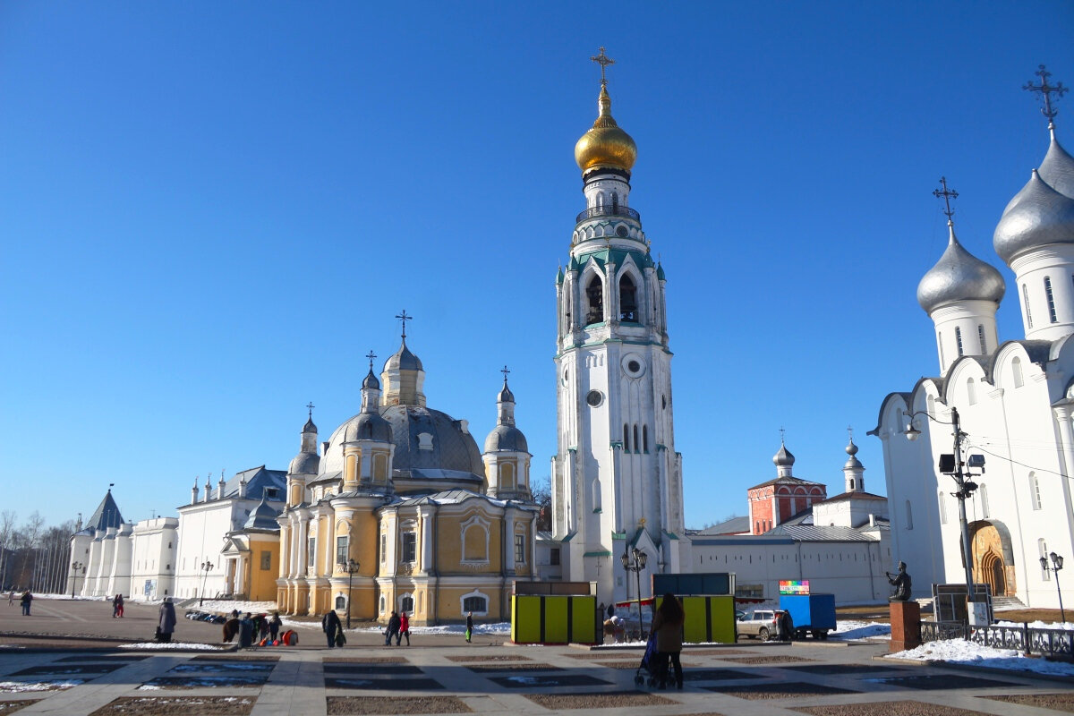  Вид на Вологодский Кремль и башню колокольни, фото автора