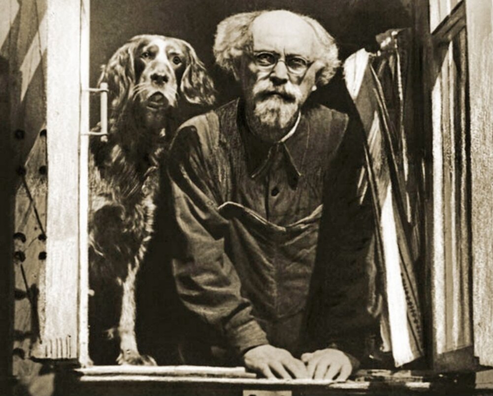 Пришвин с любимым спаниелем - вот уж точно питомцы похожи на своих хозяев. Фото из открытых источников