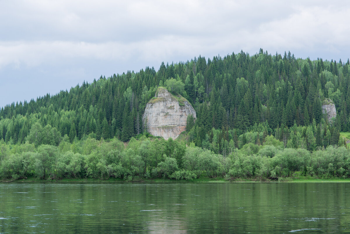 Камень писаный на реке Вишера