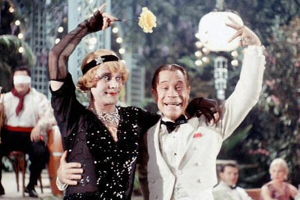 Фото: Кадр из фильма "В джазе только девушки"