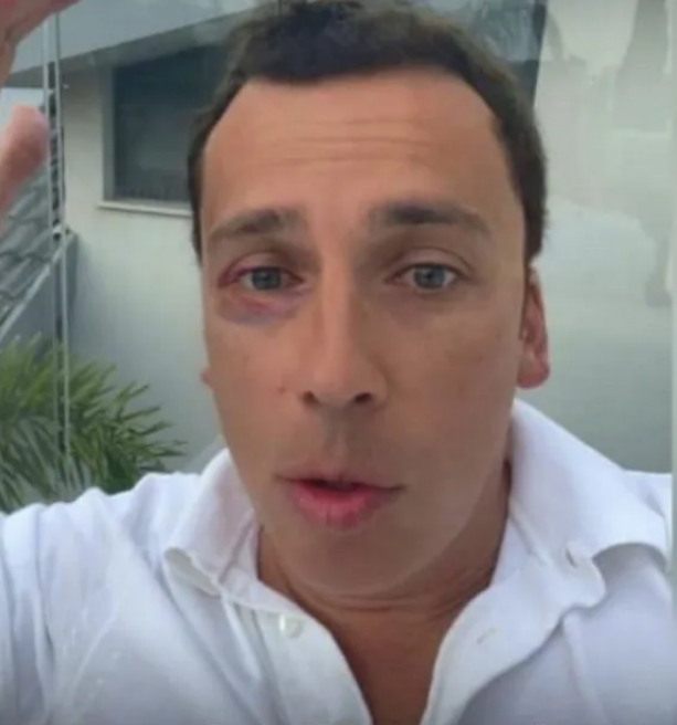 И на старуху бывает проруха))) Максим после общения со своими поклонниками после концерта
