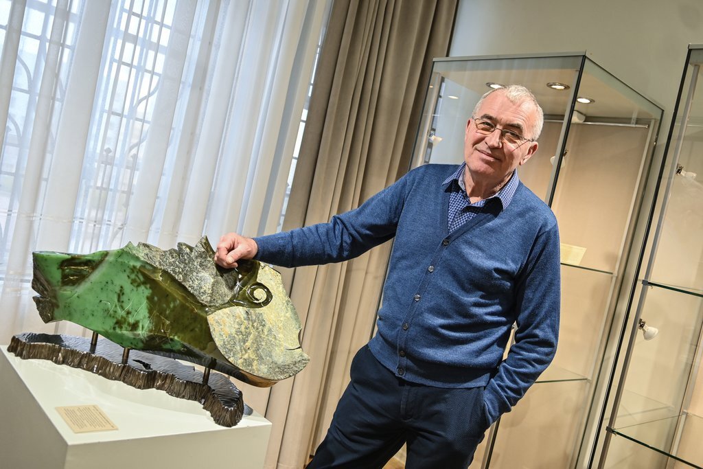 Камнерез,художник, ювелир Сергей Фалькин