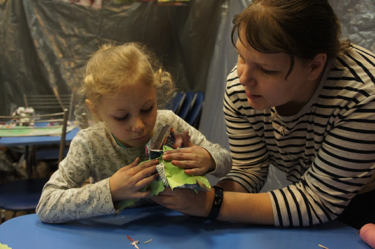 Семья Кати на занятиях программы «Мир моего ребенка», родительского центра «Подсолнух