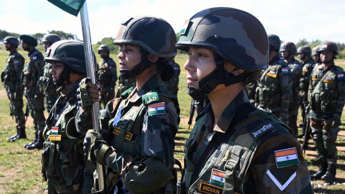    Индийские военнослужащие во время торжественного открытия ежегодных стратегических командно-штабных учений "Восток-2022" на полигоне Сергеевский в Приморском крае© РИА Новости / Виталий Аньков