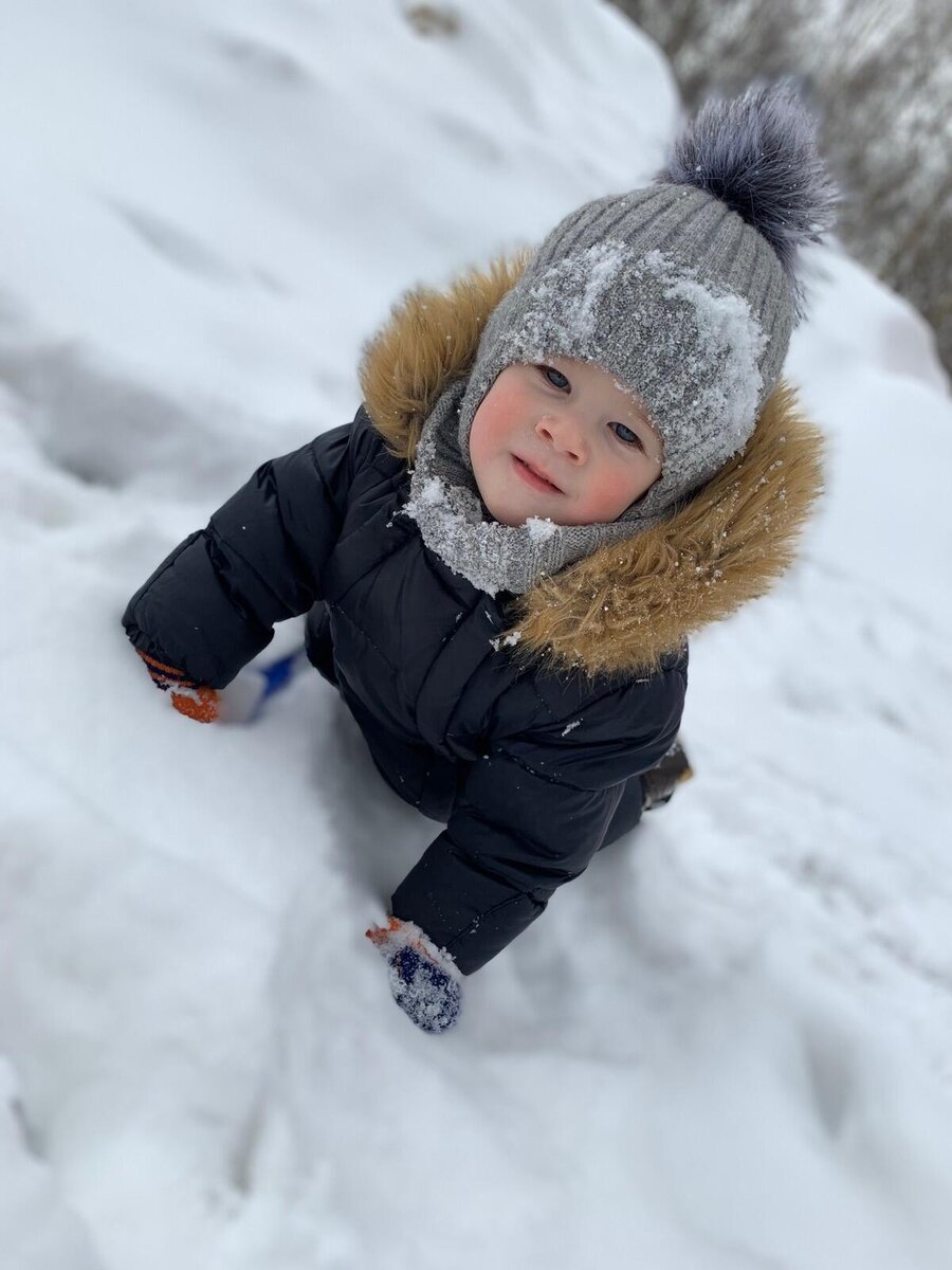 Андрею 1год и 6 месяцев 