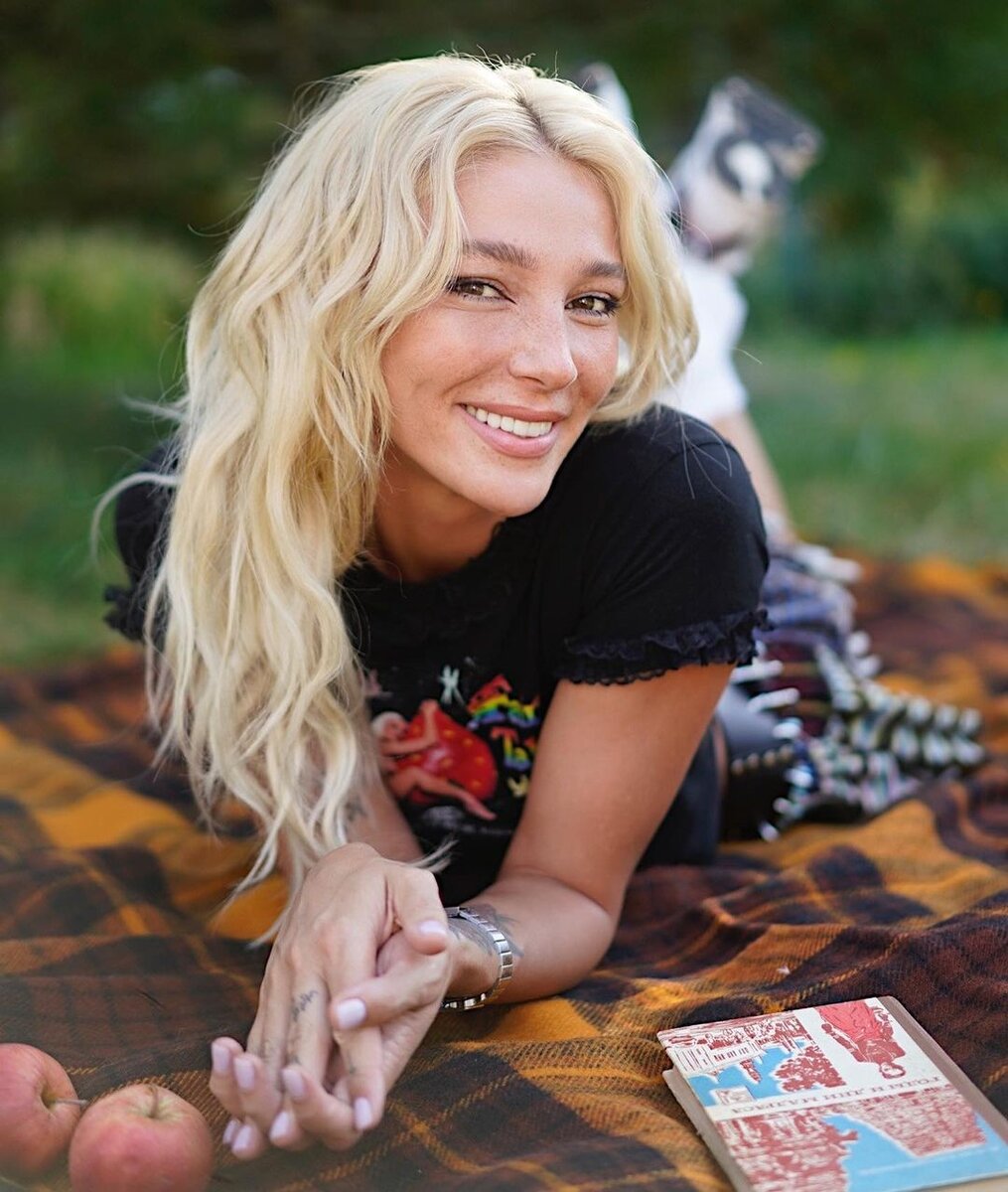    Настя ИвлееваСоцсети