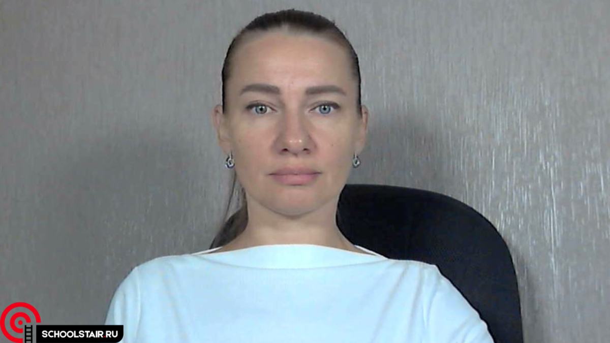 На фото автор Дзен-канала, Ирина Князева (карьерный консультант по поиску работы и карьерным переходам)