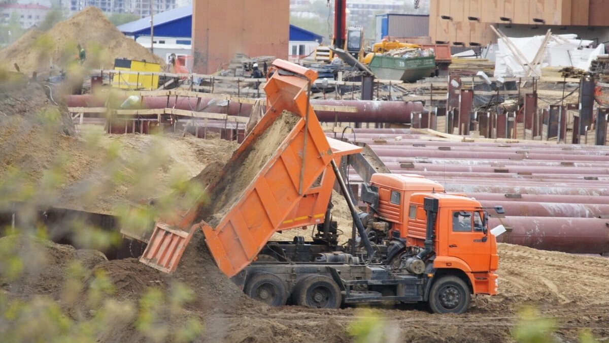     В Татарстане за последний год в три раза сократилось число смертей на стройках. Такие данные привела министр труда, занятости и социальной защиты региона Эльмира Зарипова, пишет «Татар-информ».