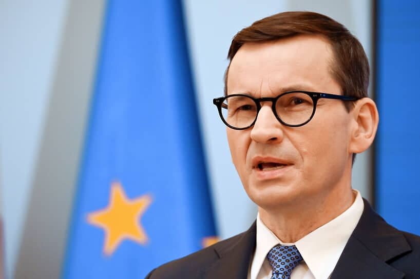 премьер-министр Польши Моравецкий договорился до того, что "есть улики", что это русские [Петров и Васечкин наверное] пробрались в Польшу "проковыряли дыру в трубе"