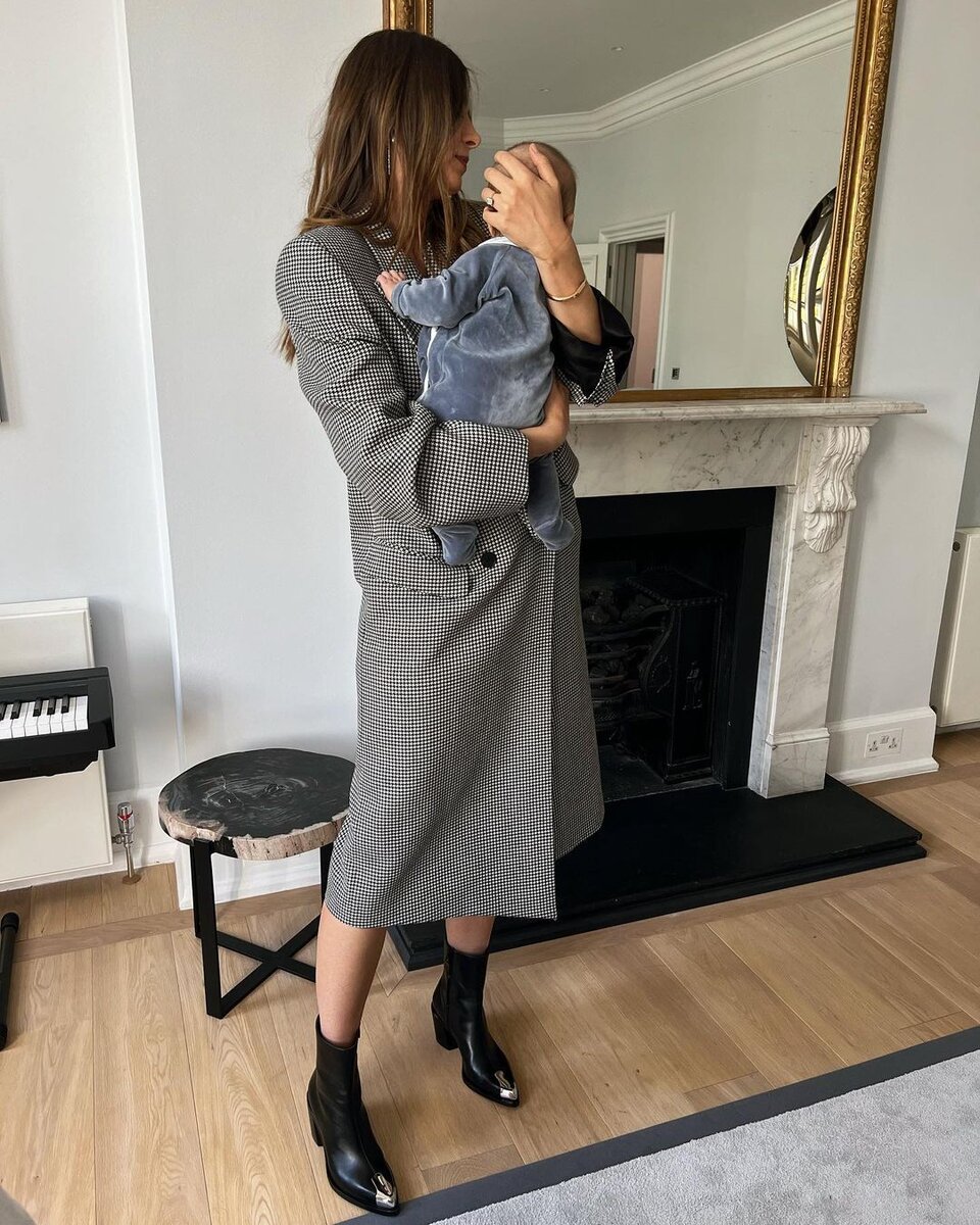    Мария Шарапова снялась с 3-месячным ТеодоромСоцсети Марии Шараповой