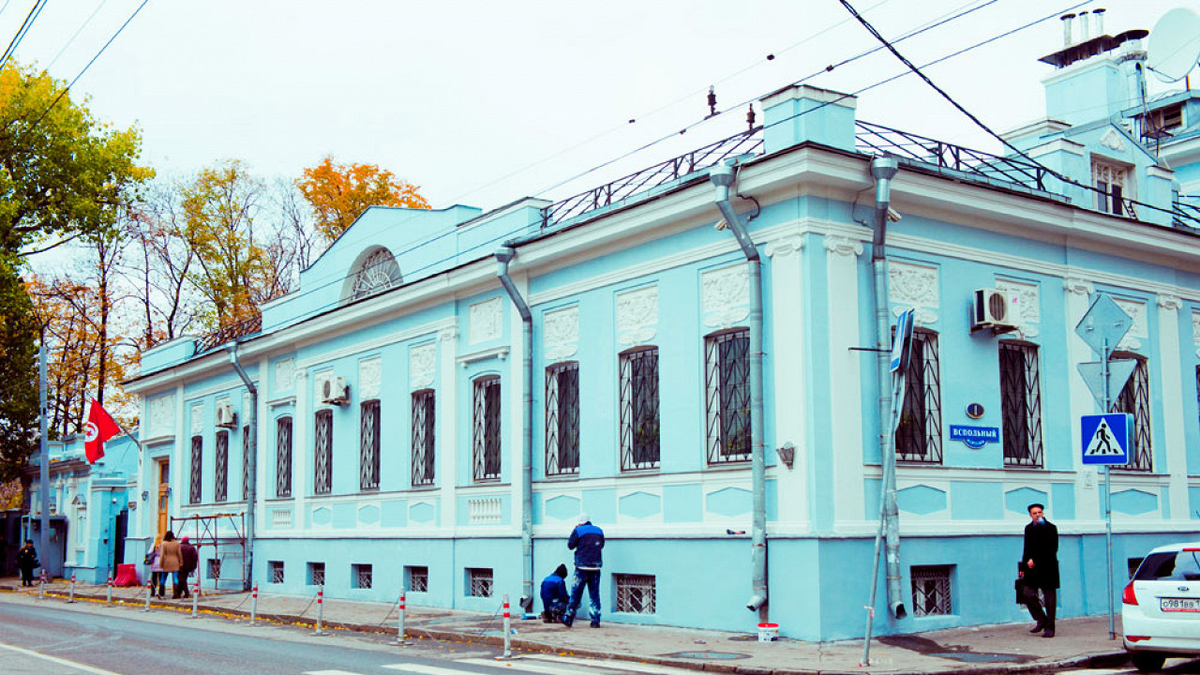 Дом на Малой Никитской улице, где жил Л. Берия