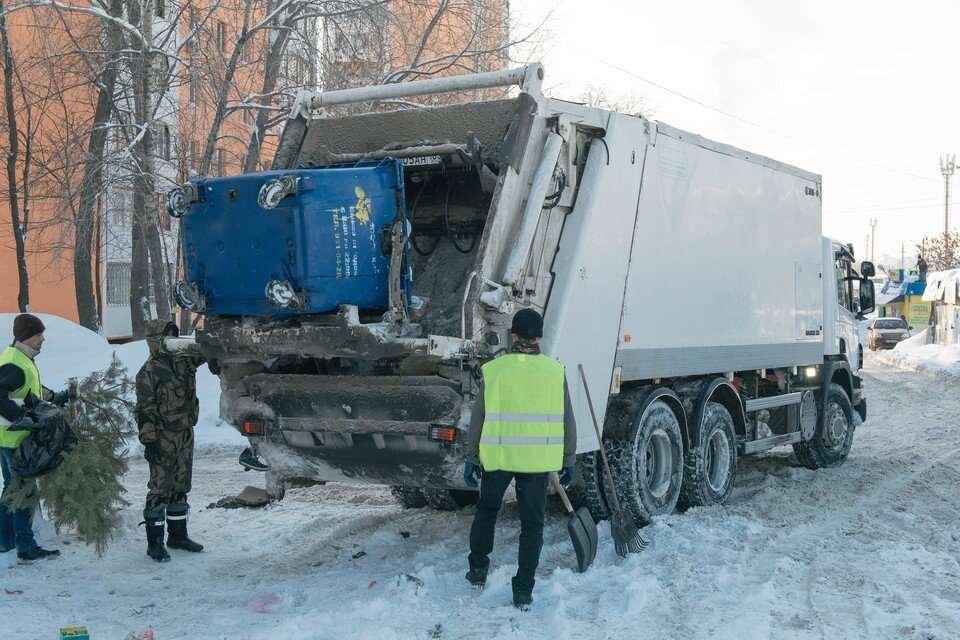     Власти Томской области запланировали покупку 330 новых мусорных контейнеров в 2023 году. Альберт ДЗЕНЬ