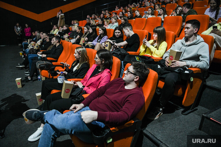    Фильм «Чебурашка» обогнал фильм Джеймса Кэмерона по кассовым сборам