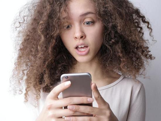     Современные люди чаще читают электронные сми, нежели печатные