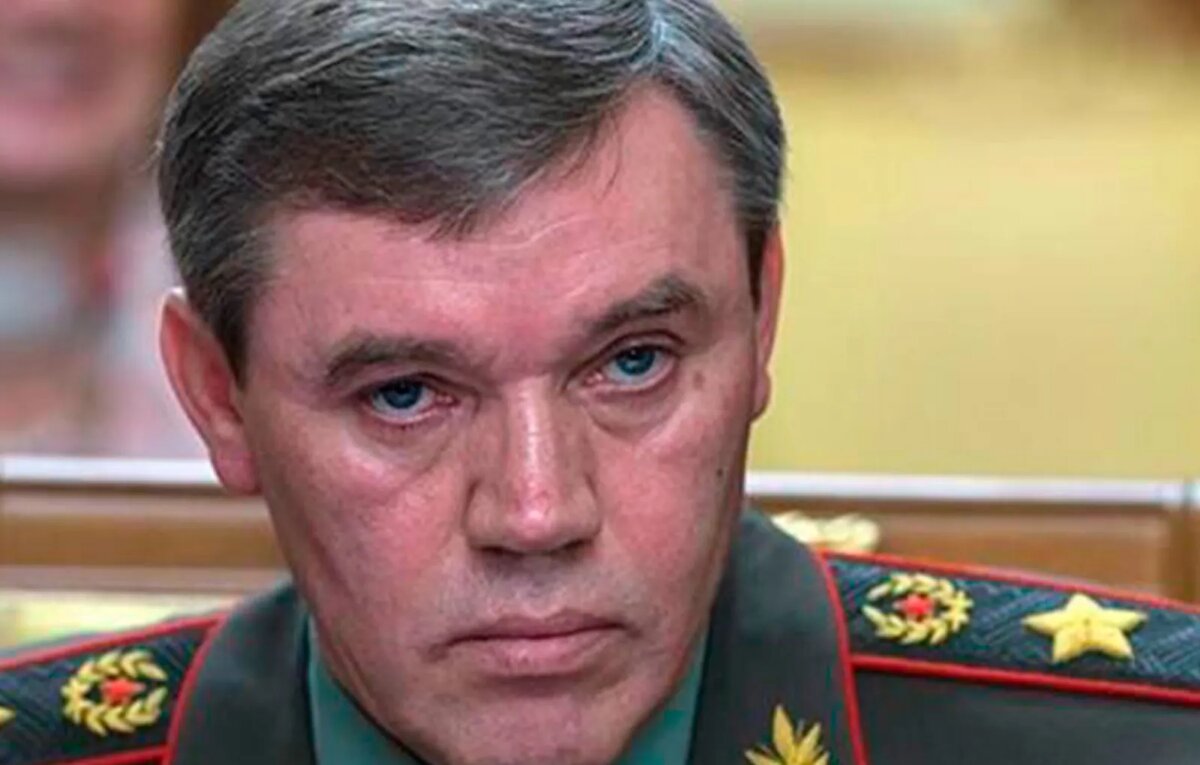 А все ли генералы на одно лицо??? В. Герасимов