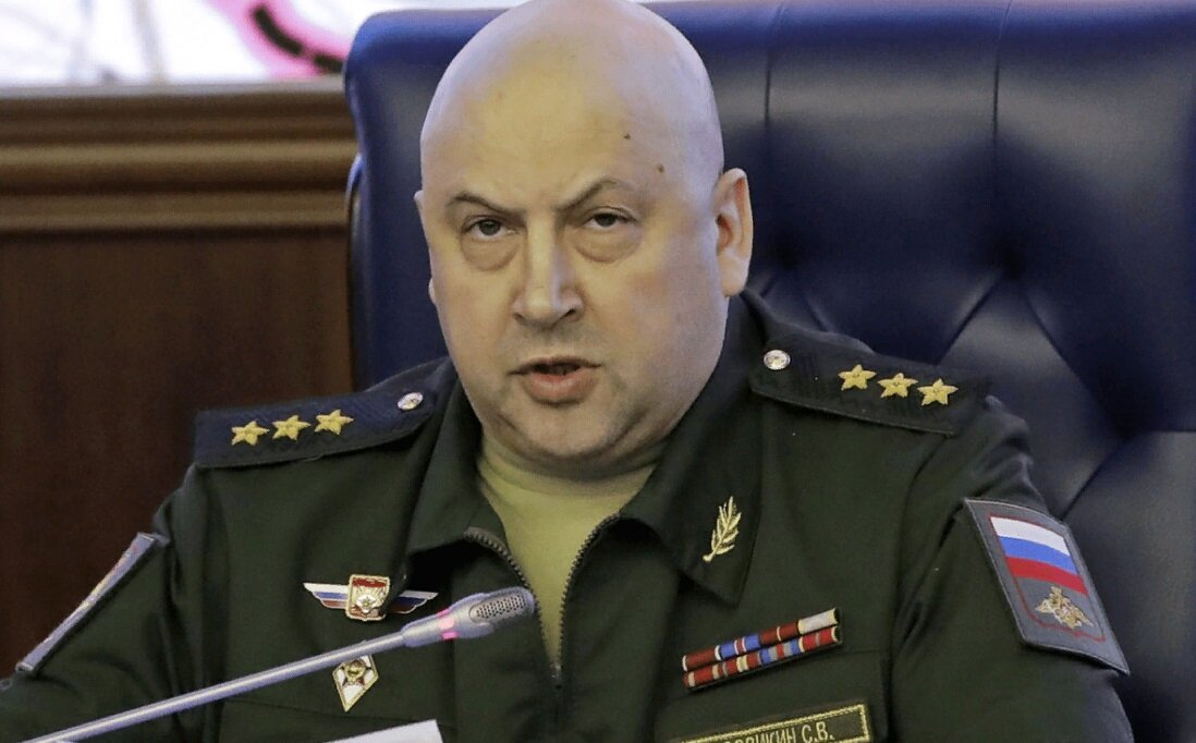 Суровикин с первого дня в должности командующего СВО заявил, что рисковать жизнями солдат не станет. 