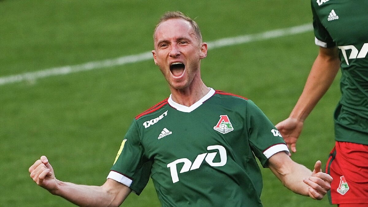 Полузащитник Владислав Игнатьев.