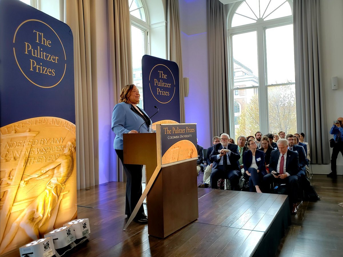 Пулитцеровская премия награда. Лауреата пулитцеровской премии. Пулитцеровская премия 1937. Лауреата пулитцеровской премии. Пулитцеровская премия 2022.