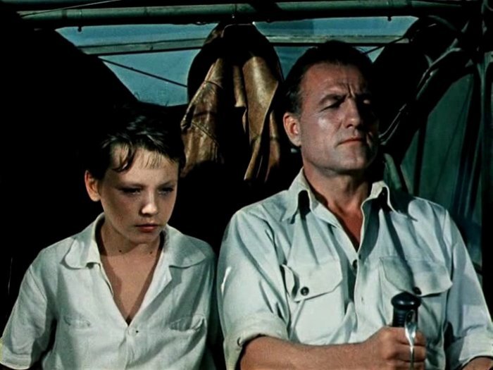 Кадр из фильма "Последний дюйм" (1958)