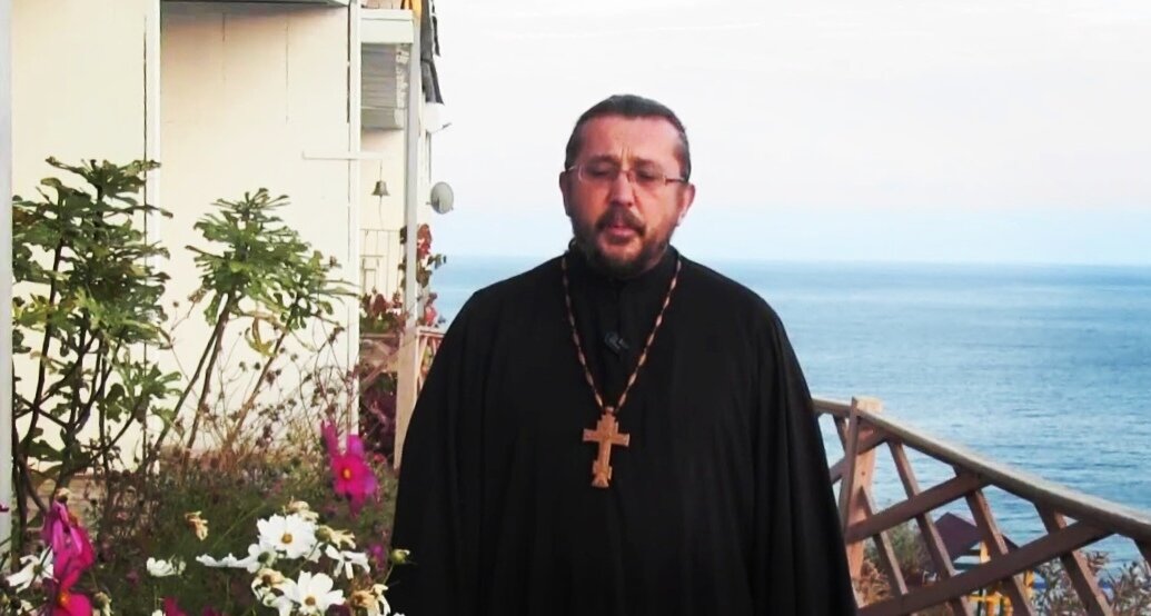 Игорь Сильченков — иерей, проповедник, просветитель, миссионер, настоятель Храма Покрова Пресвятой Богородицы (с. Рыбачье, г. Алушта).