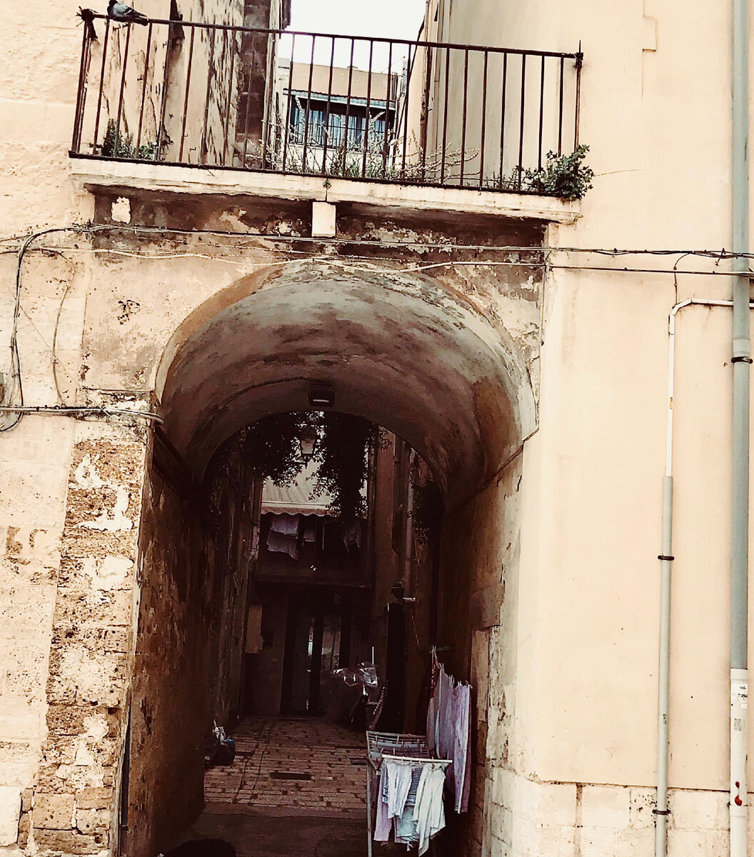 О том, как живётся сейчас в Италии, какая проблема самая острая для граждан