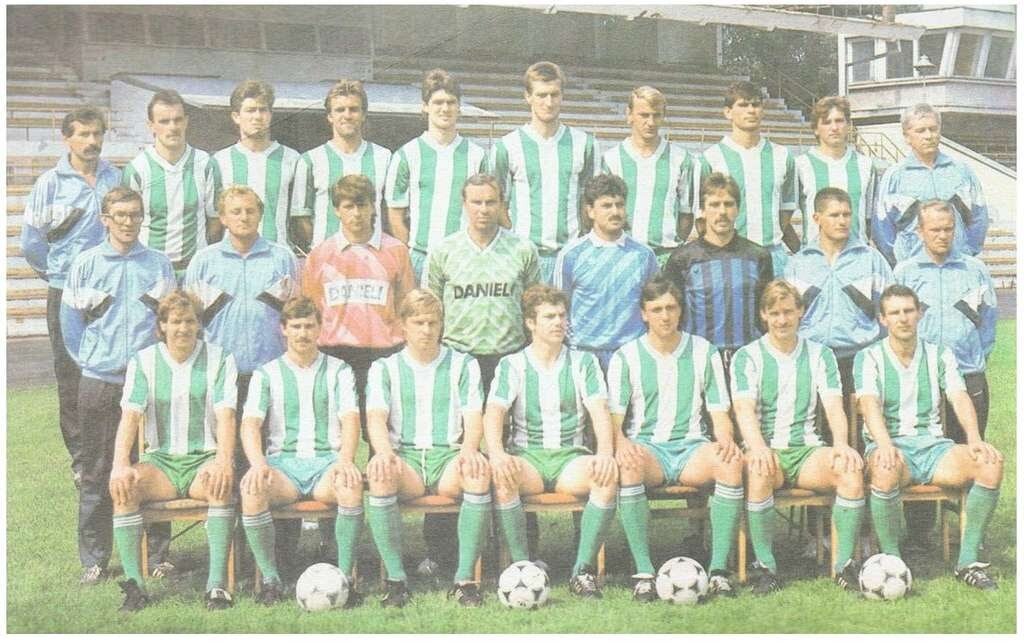 жальгирис (футбольный клуб). жальгирис вильнюс фк эмблема. жальгирис вильнюс. фолит жальгирис лч. жальгирис вильнюс.