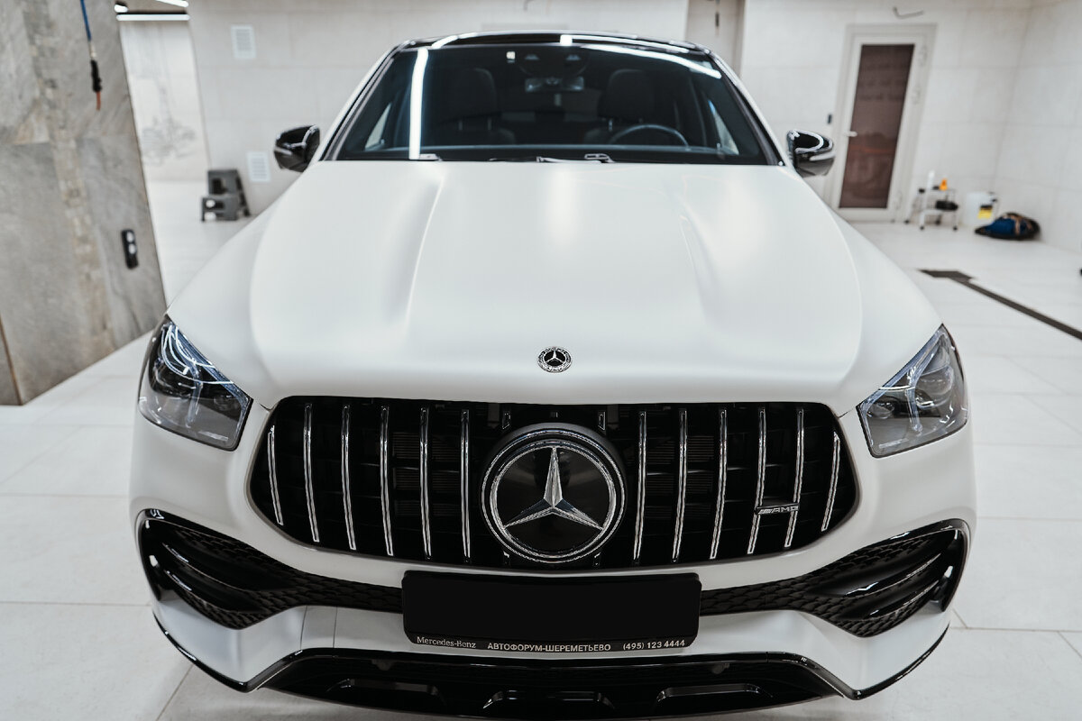 Полная оклейка матовой пленкой.