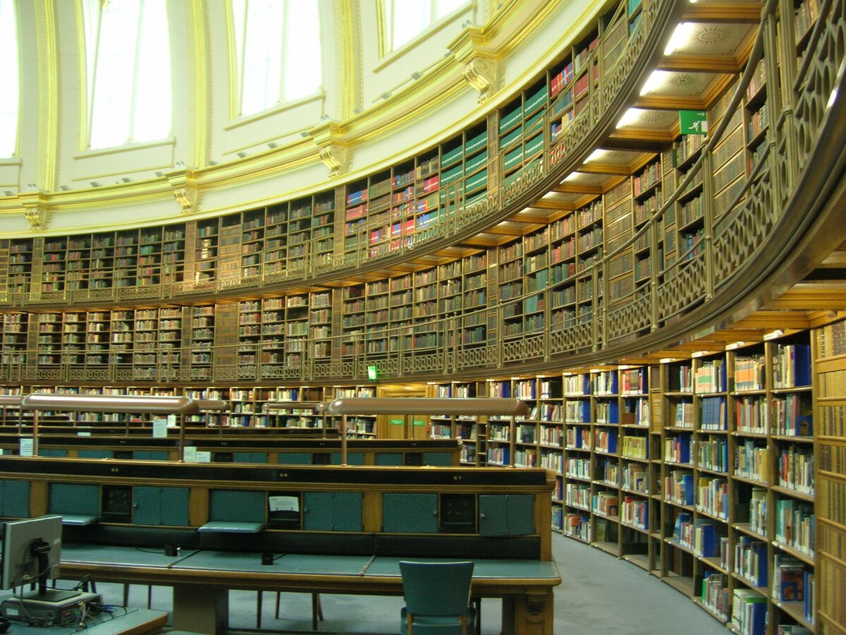 Библиотека британского музея в Лондоне. Читальный зал британского музея в Лондоне. Британская библиотека (British Library). Национальная библиотека Великобритании книгохранилище.