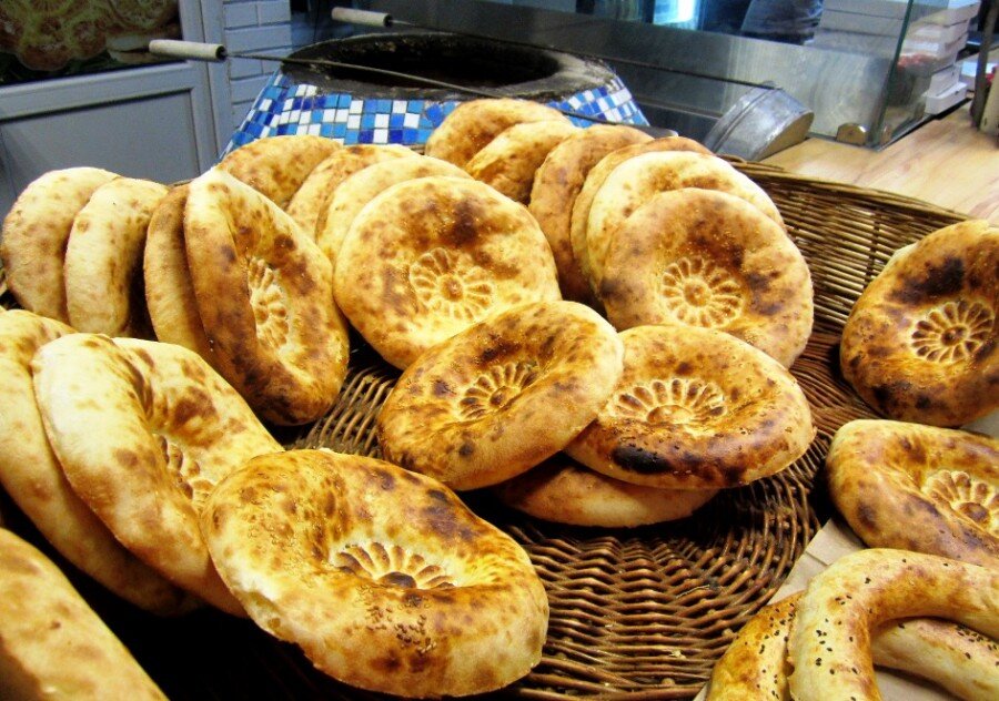 Узбекская лепешка картинка