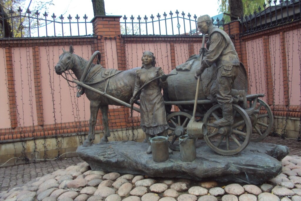 памятник золотарям