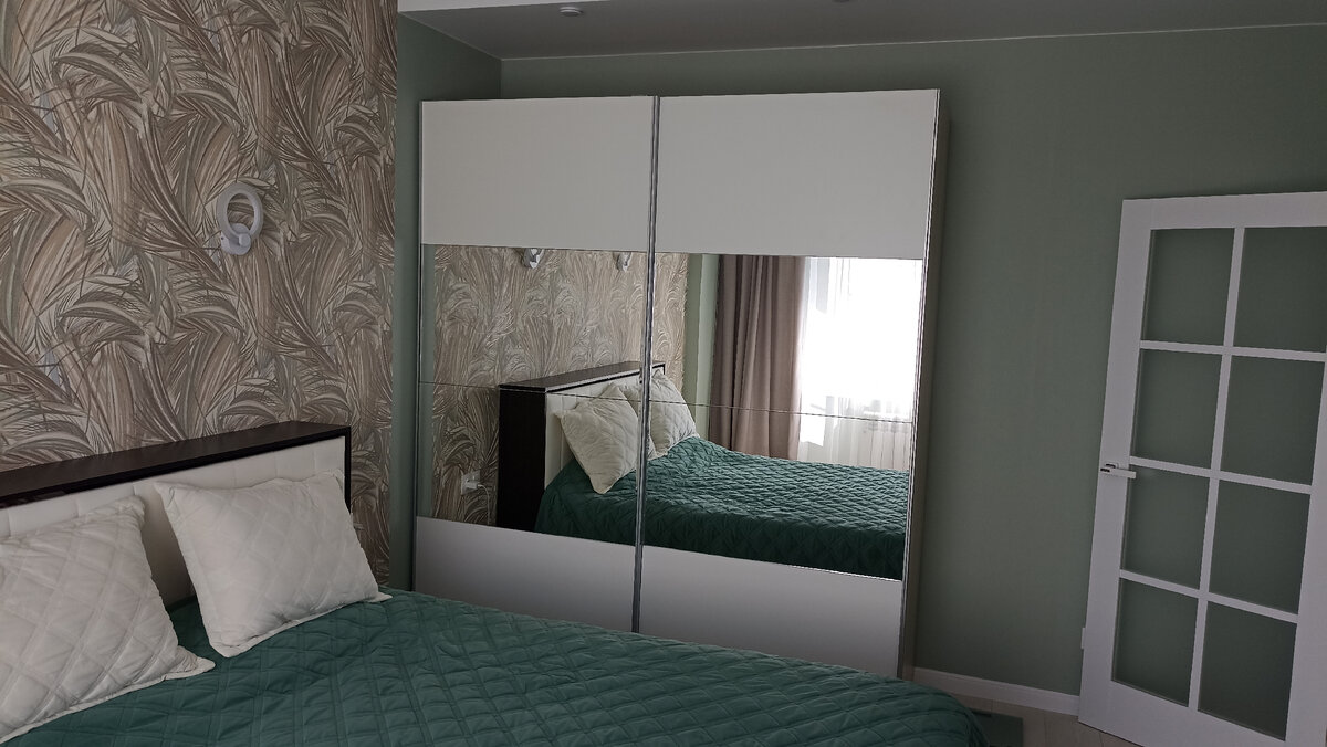 Шкаф в спальне